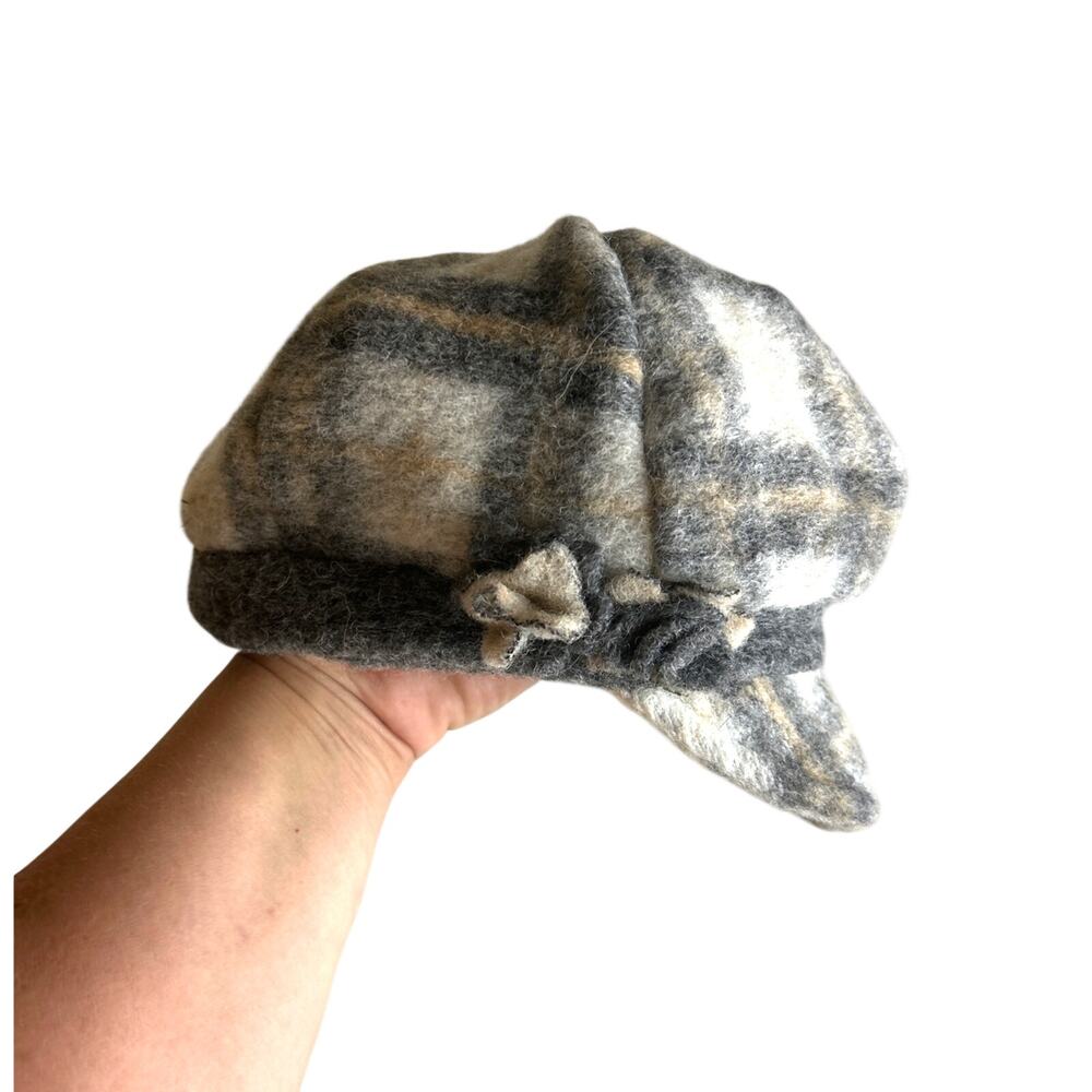 La Fenice Womens Gray Tan Plaid Crochet Wool Winter Hat One Size Cozy Italian